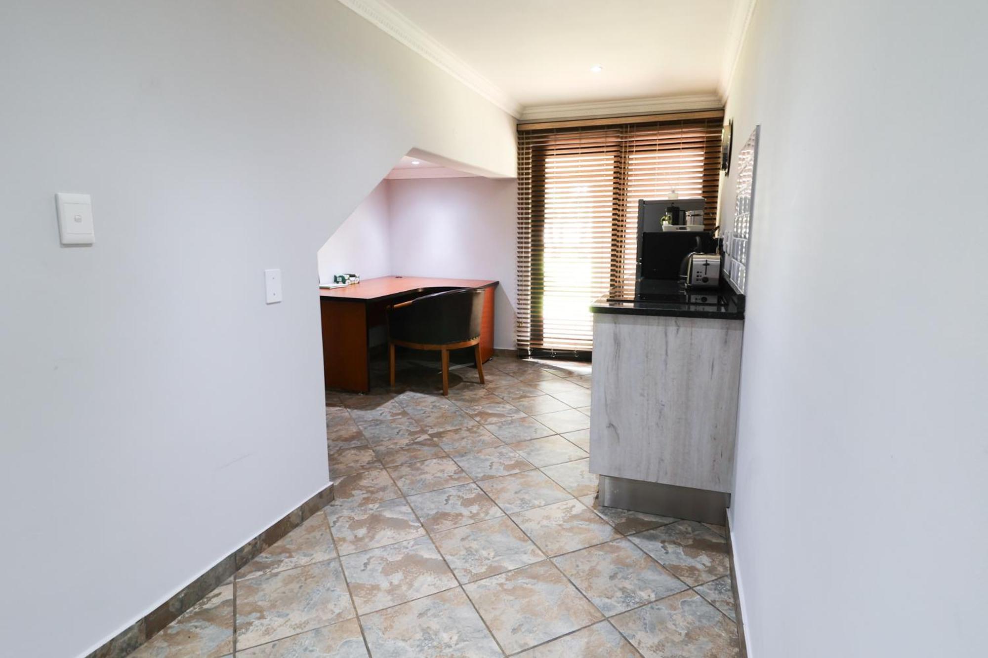 7 At Brainline Apartment Pretoria Ngoại thất bức ảnh